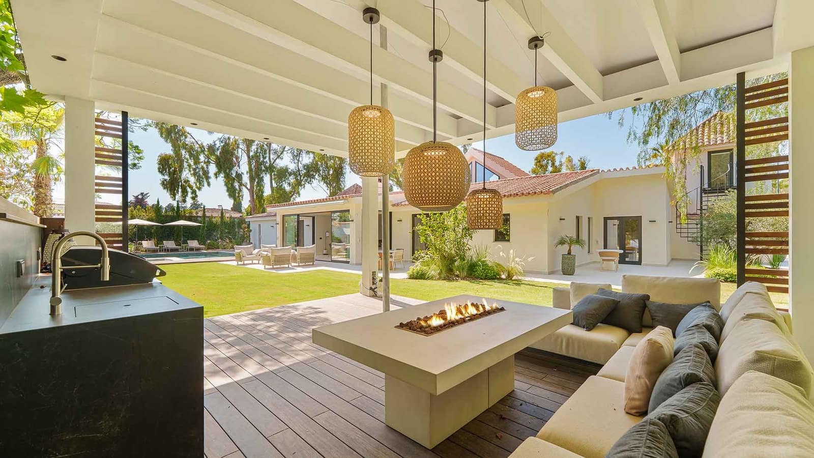 5 chambre Villa/Maison à vendre à Puerto Banus avec piscine - 5 750 000 € (Ref: 10047071)