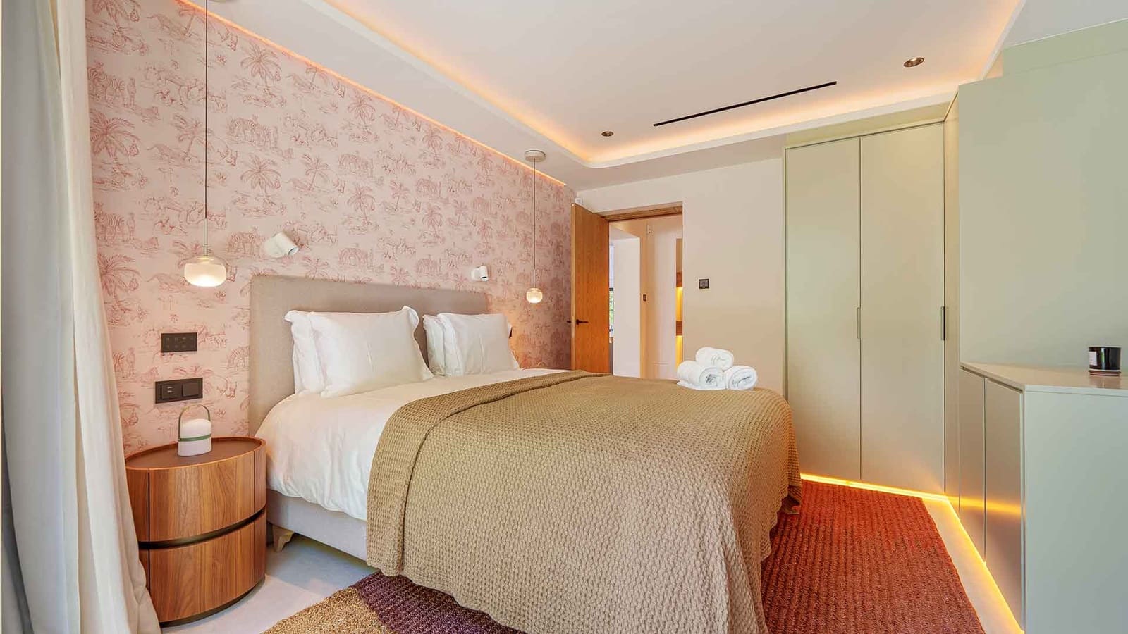 5 chambre Villa/Maison à vendre à Puerto Banus avec piscine - 5 750 000 € (Ref: 10047071)