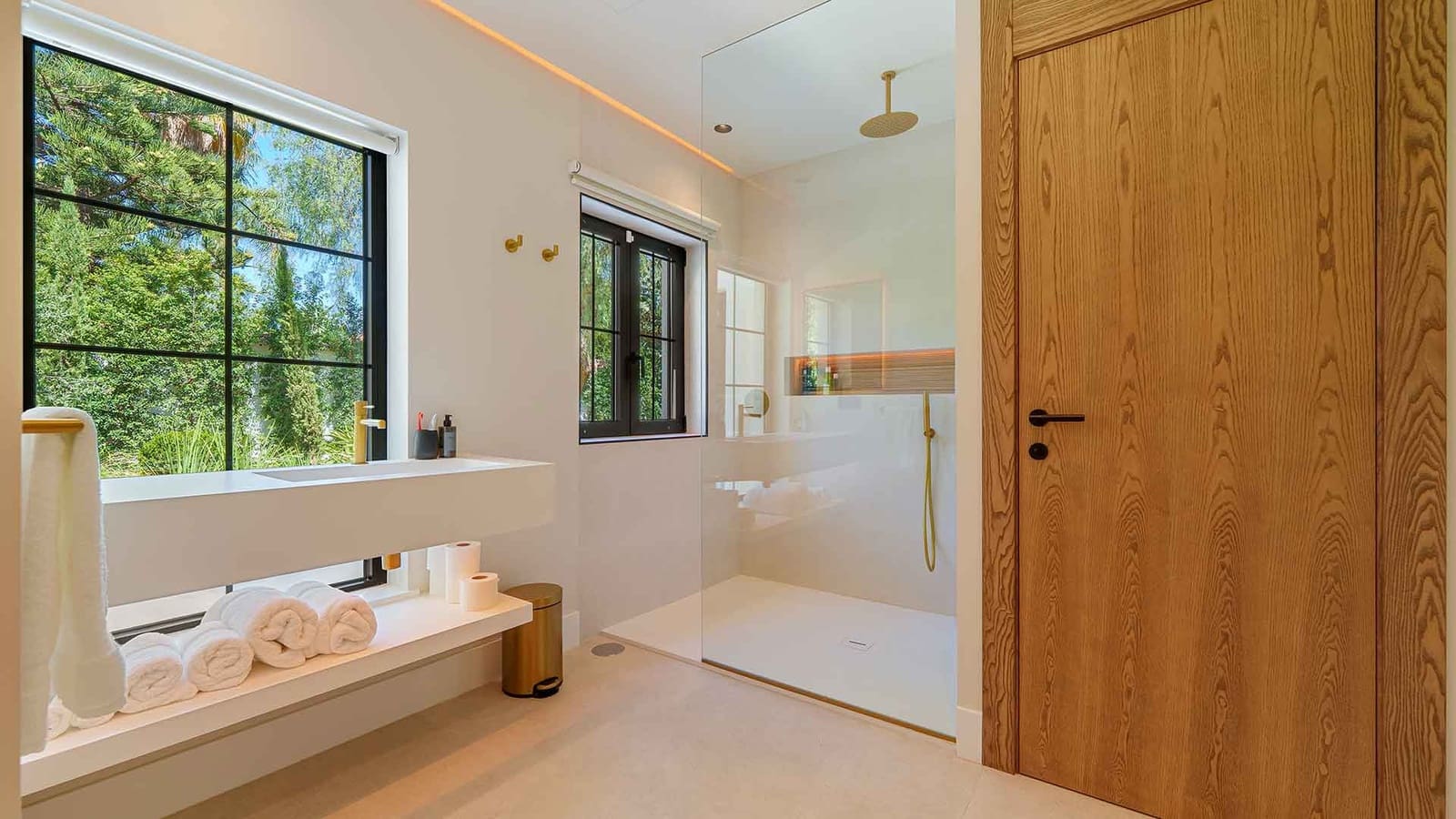 5 chambre Villa/Maison à vendre à Puerto Banus avec piscine - 5 750 000 € (Ref: 10047071)