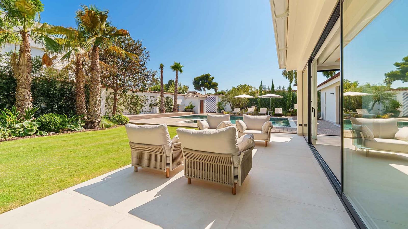 5 chambre Villa/Maison à vendre à Puerto Banus avec piscine - 5 750 000 € (Ref: 10047071)