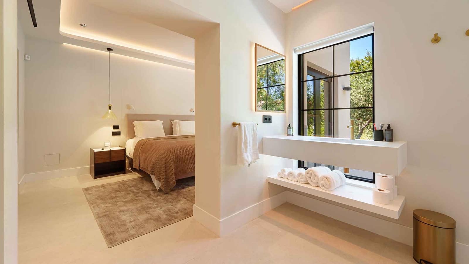5 chambre Villa/Maison à vendre à Puerto Banus avec piscine - 5 750 000 € (Ref: 10047071)