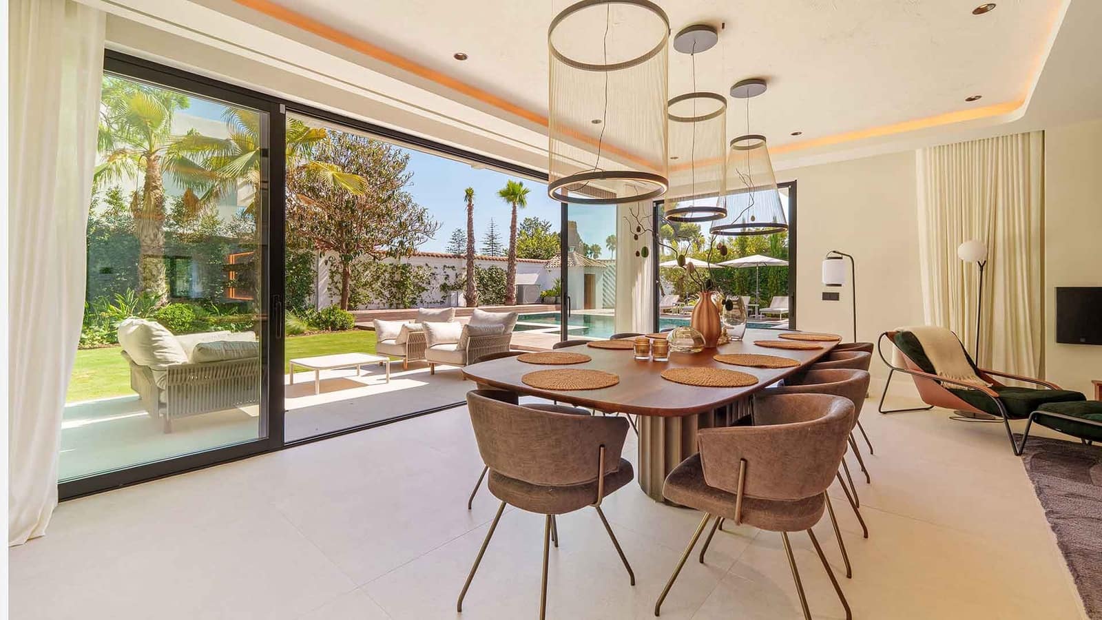 5 chambre Villa/Maison à vendre à Puerto Banus avec piscine - 5 750 000 € (Ref: 10047071)