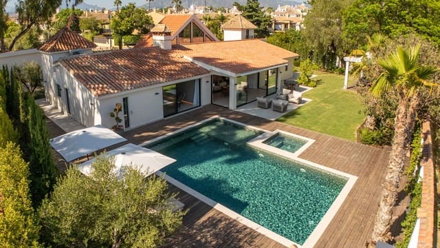 5 chambre Villa/Maison à vendre à Puerto Banus, Marbella avec piscine - 5 750 000 € (Ref: 10047071)