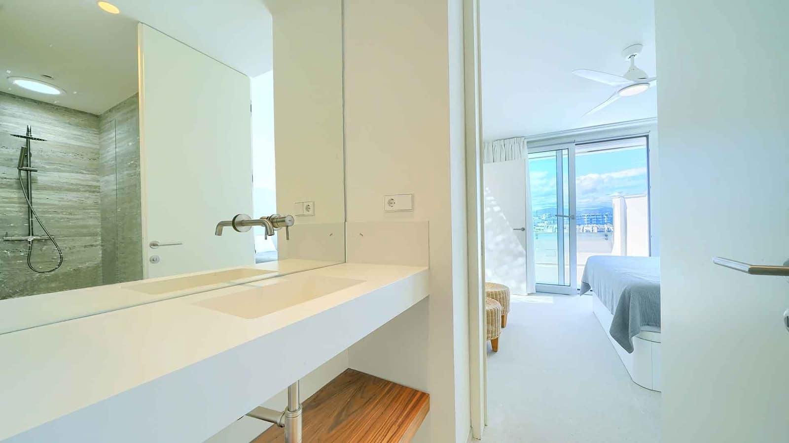 Ático de 3 habitaciones en Marbella en venta con piscina - 2.200.000 € (Ref: 10048961)
