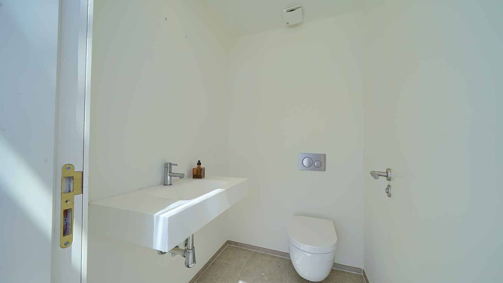 Ático de 3 habitaciones en Marbella en venta con piscina - 2.200.000 € (Ref: 10048961)