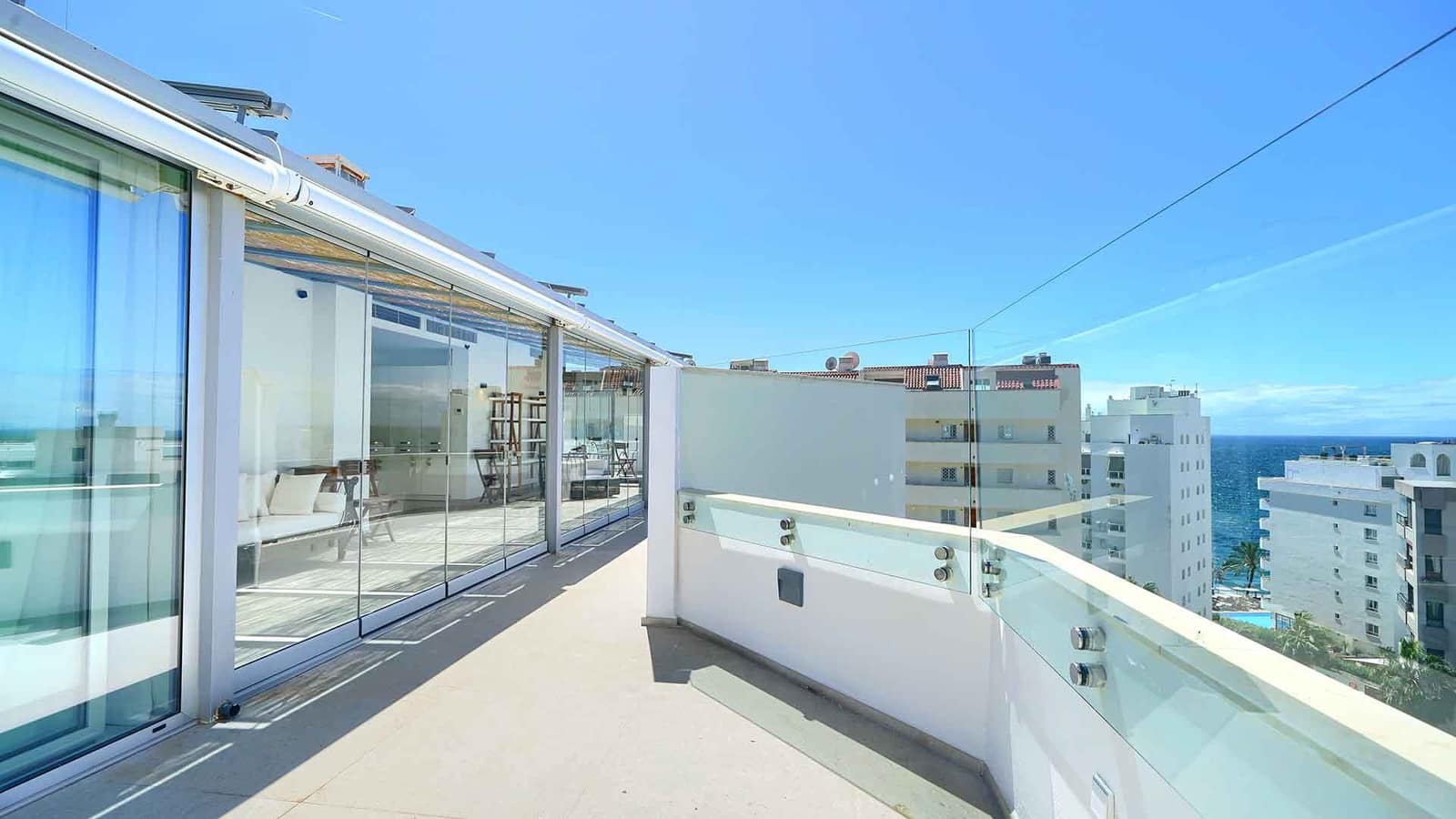 Ático de 3 habitaciones en Marbella en venta con piscina - 2.200.000 € (Ref: 10048961)