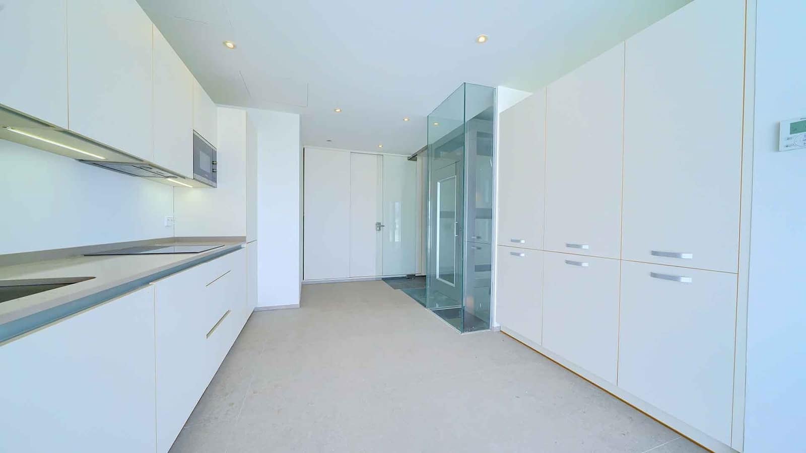 Ático de 3 habitaciones en Marbella en venta con piscina - 2.200.000 € (Ref: 10048961)