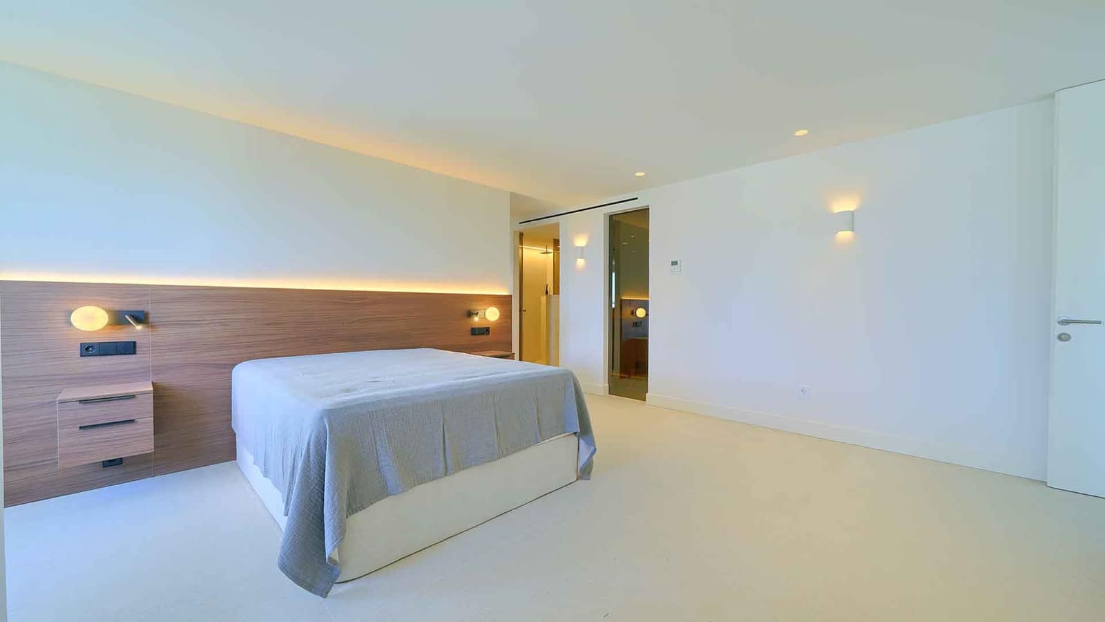 Ático de 3 habitaciones en Marbella en venta con piscina - 2.200.000 € (Ref: 10048961)