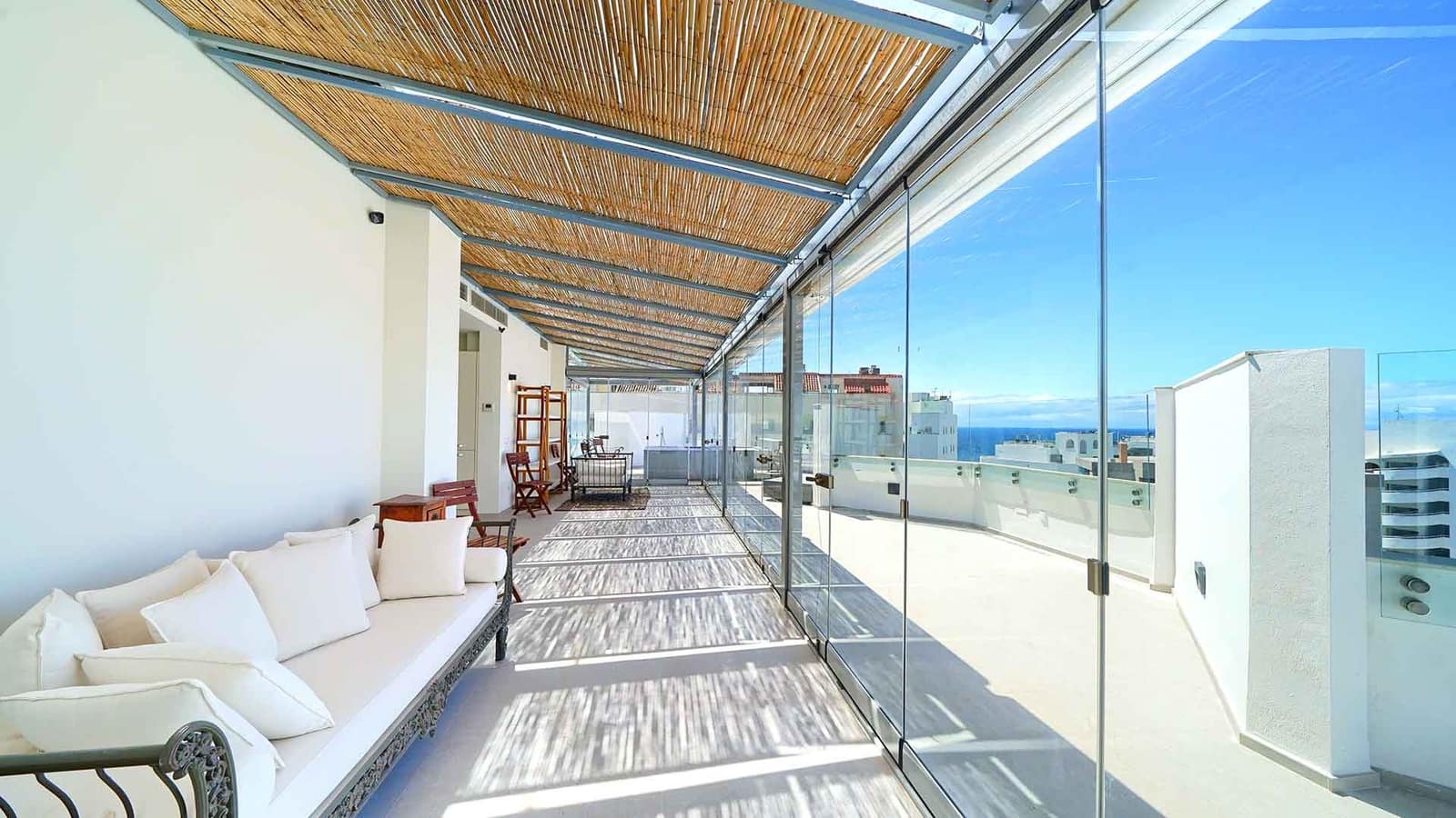 Ático de 3 habitaciones en Marbella en venta con piscina - 2.200.000 € (Ref: 10048961)