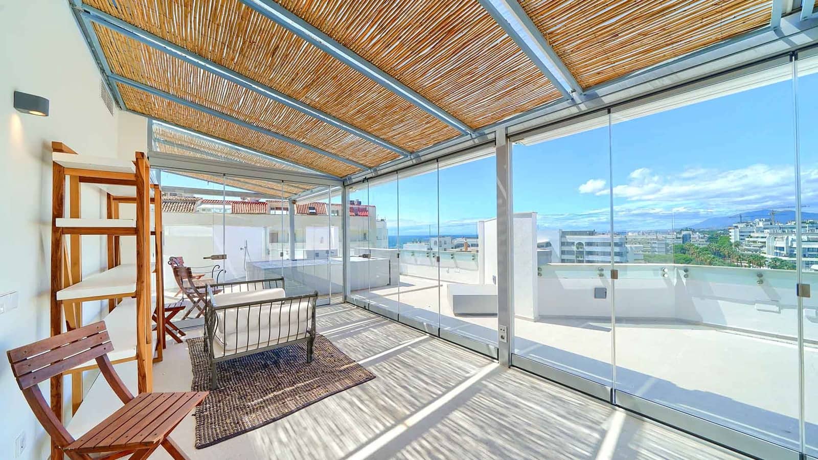 Ático de 3 habitaciones en Marbella en venta con piscina - 2.200.000 € (Ref: 10048961)