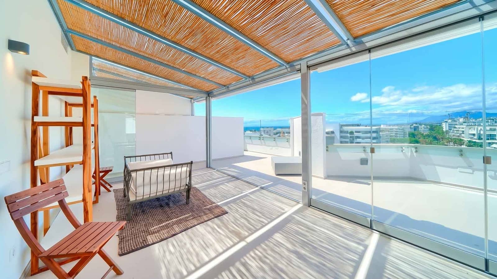 3 bedroom Penthouse for sale in Marbella with pool garage - € 2,150,000 (Ref: 10048961)