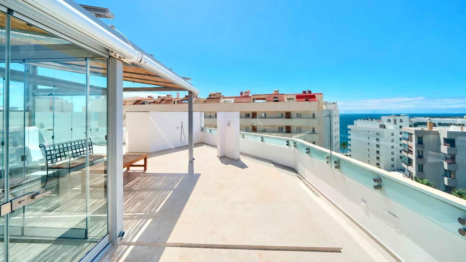 3 bedroom Penthouse for sale in Marbella with pool garage - € 2,150,000 (Ref: 10048961)