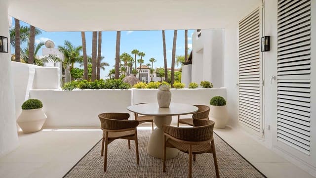 3 soveværelse Lejlighed til salg i Lomas De Marbella, Marbella med swimmingpool - € 4.495.000 (Ref: 10058796)