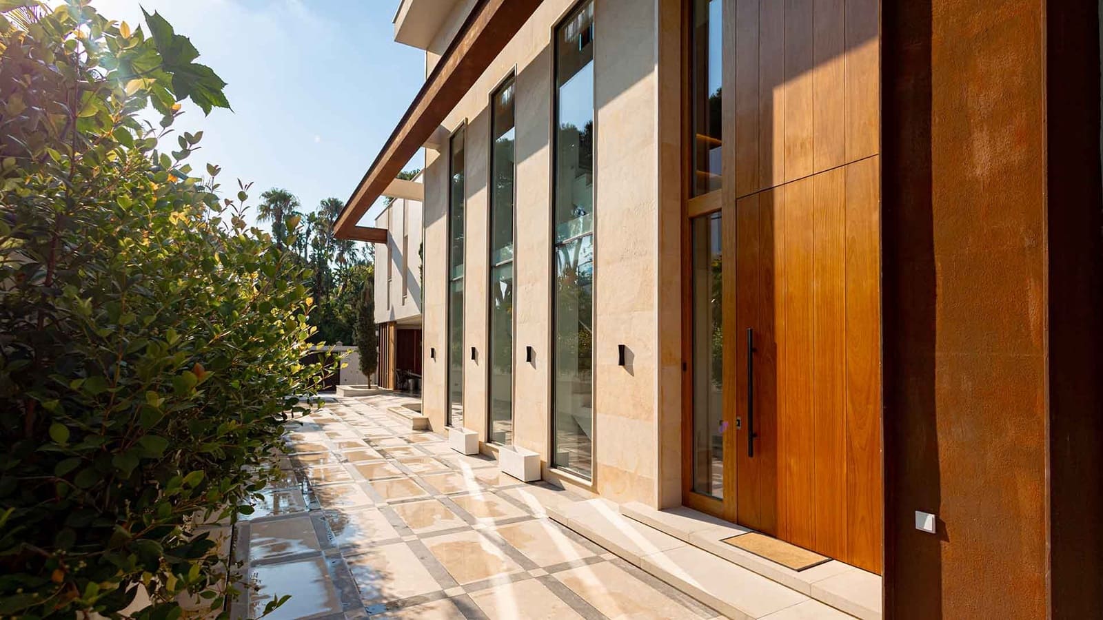 5 bedroom Villa for sale in Los Monteros with pool garage - € 7,600,000 (Ref: 10064069)