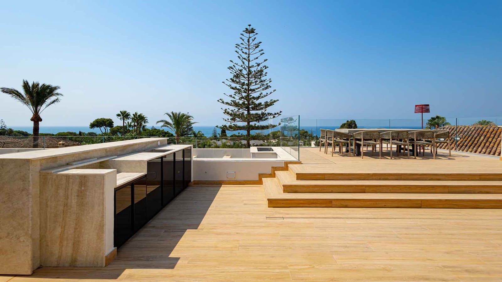 5 bedroom Villa for sale in Los Monteros with pool garage - € 7,600,000 (Ref: 10064069)