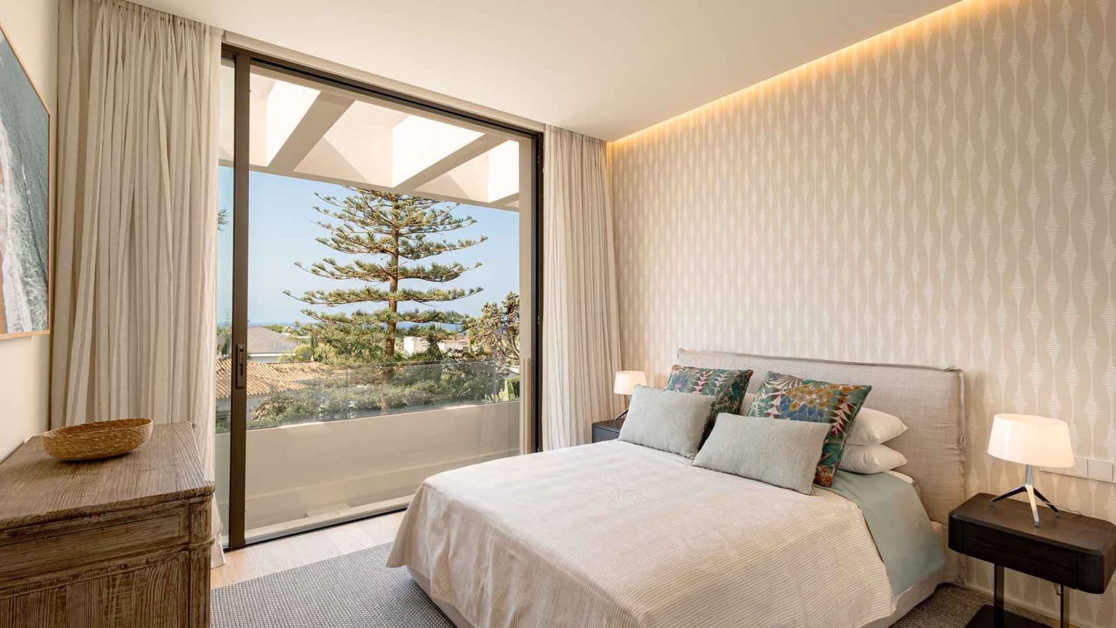 5 bedroom Villa for sale in Los Monteros with pool garage - € 7,600,000 (Ref: 10064069)