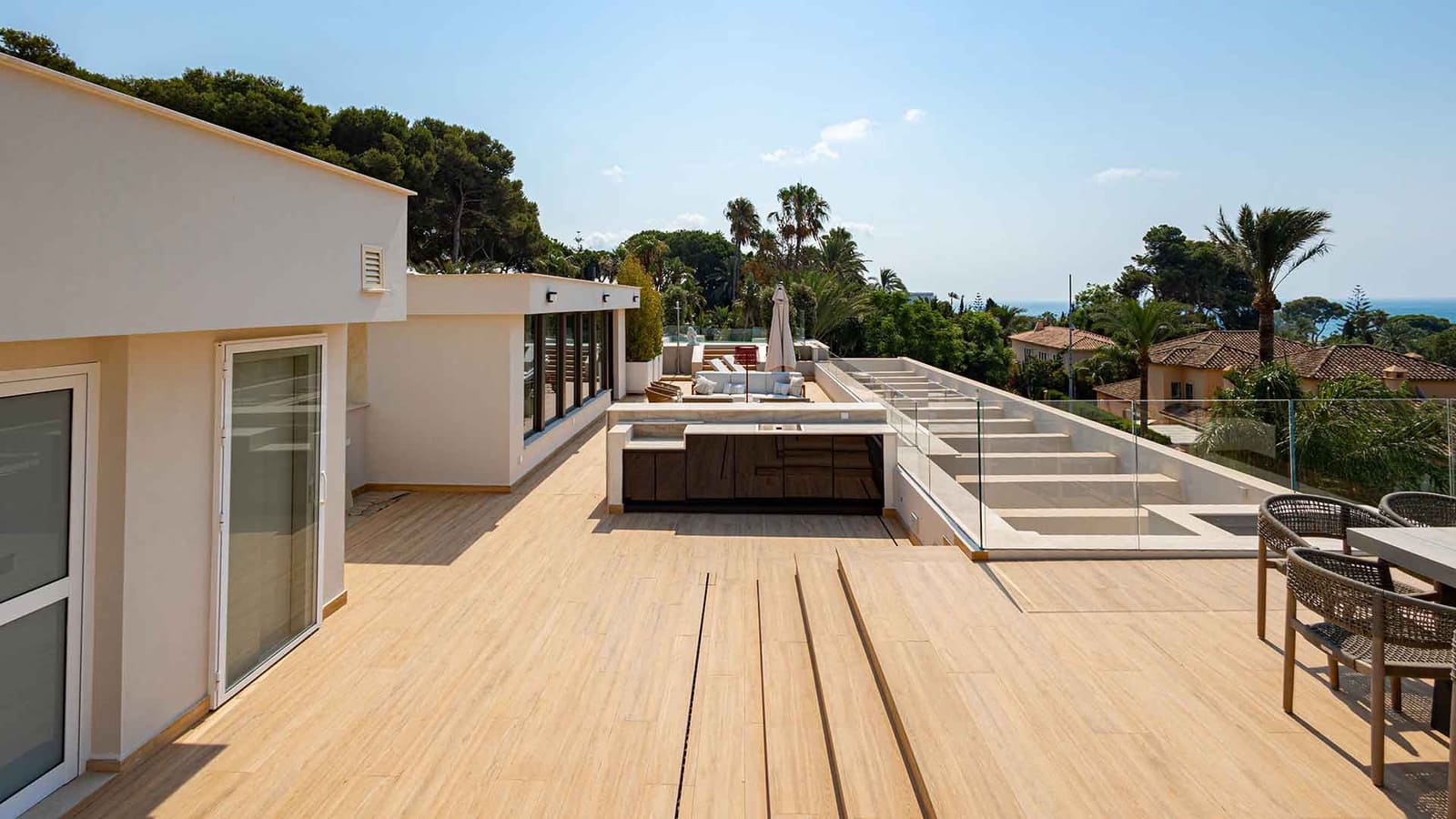 5 bedroom Villa for sale in Los Monteros with pool garage - € 7,600,000 (Ref: 10064069)