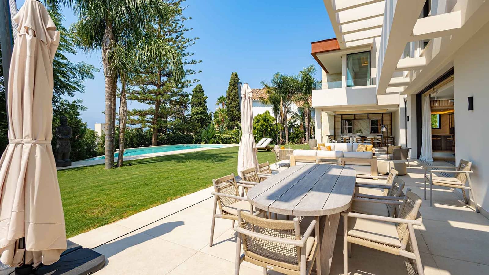 5 bedroom Villa for sale in Los Monteros with pool garage - € 7,600,000 (Ref: 10064069)