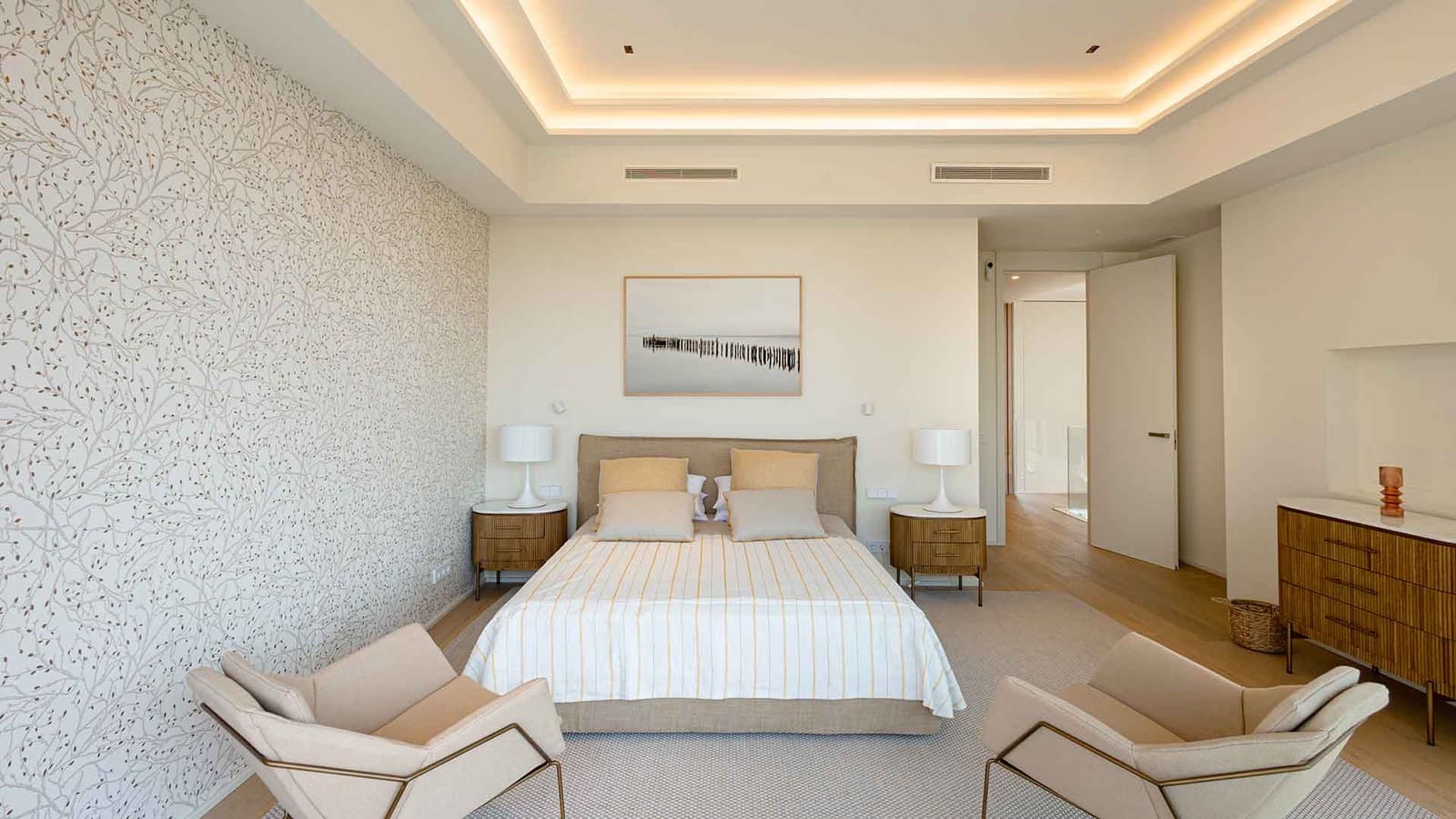 5 bedroom Villa for sale in Los Monteros with pool garage - € 7,600,000 (Ref: 10064069)