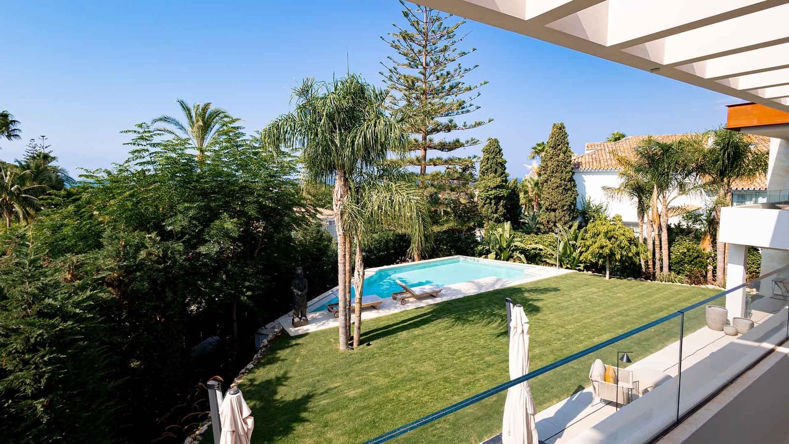 5 bedroom Villa for sale in Los Monteros with pool garage - € 7,600,000 (Ref: 10064069)