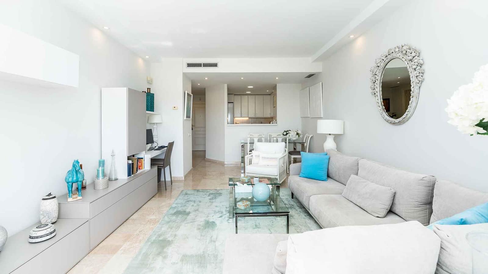 2 soverom Leilighet til salgs i Rio Real med svømmebasseng - € 610 000 (Ref: 10080985)