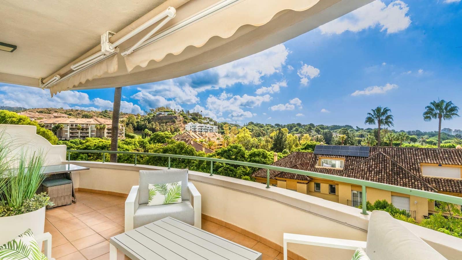 2 soverom Leilighet til salgs i Rio Real med svømmebasseng - € 610 000 (Ref: 10080985)