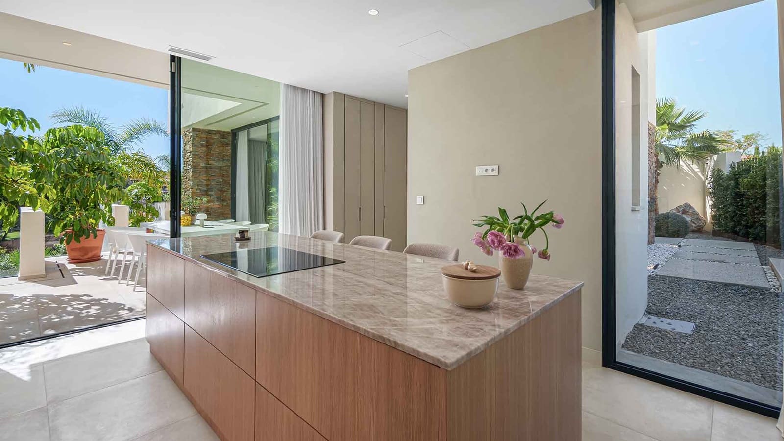 4 Zimmer Villa zu verkaufen in Estepona mit Pool - 2.750.000 € (Ref: 10085952)