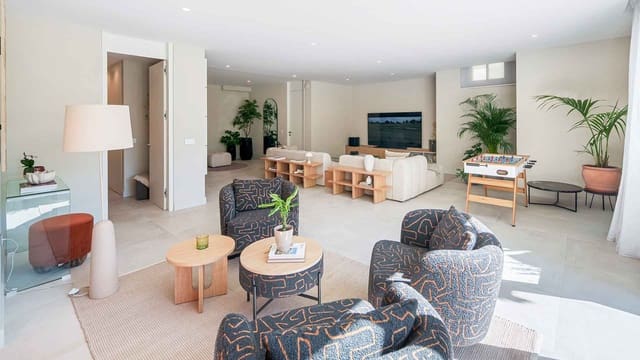 4 Zimmer Villa zu verkaufen in Centro, Estepona mit Pool - 2.750.000 € (Ref: 10085952)