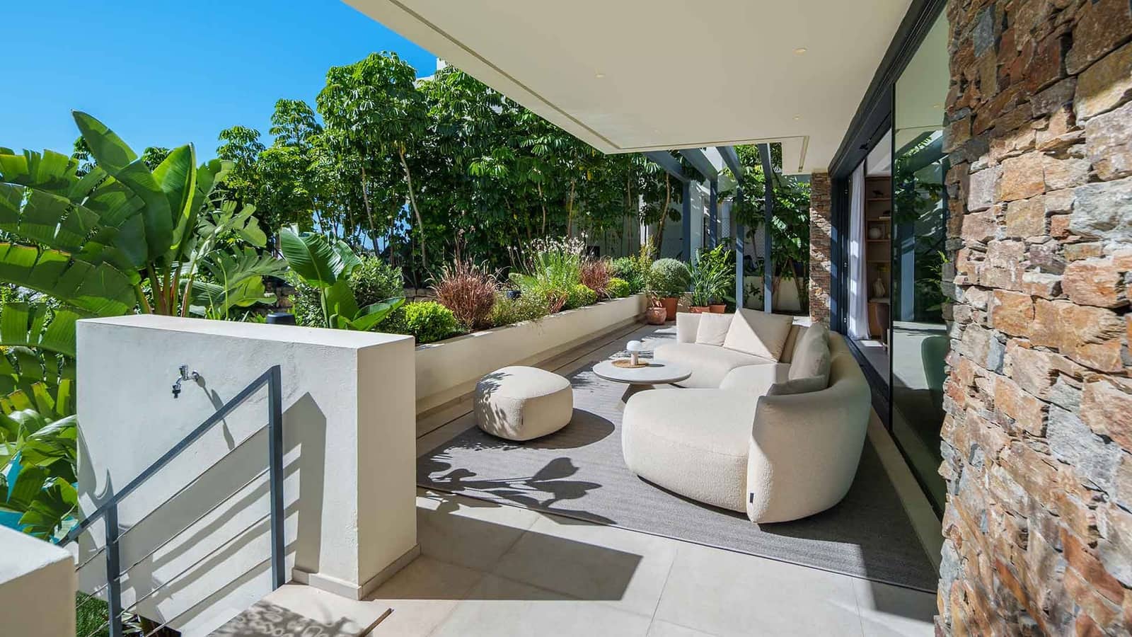 4 Zimmer Villa zu verkaufen in Estepona mit Pool - 2.750.000 € (Ref: 10085952)