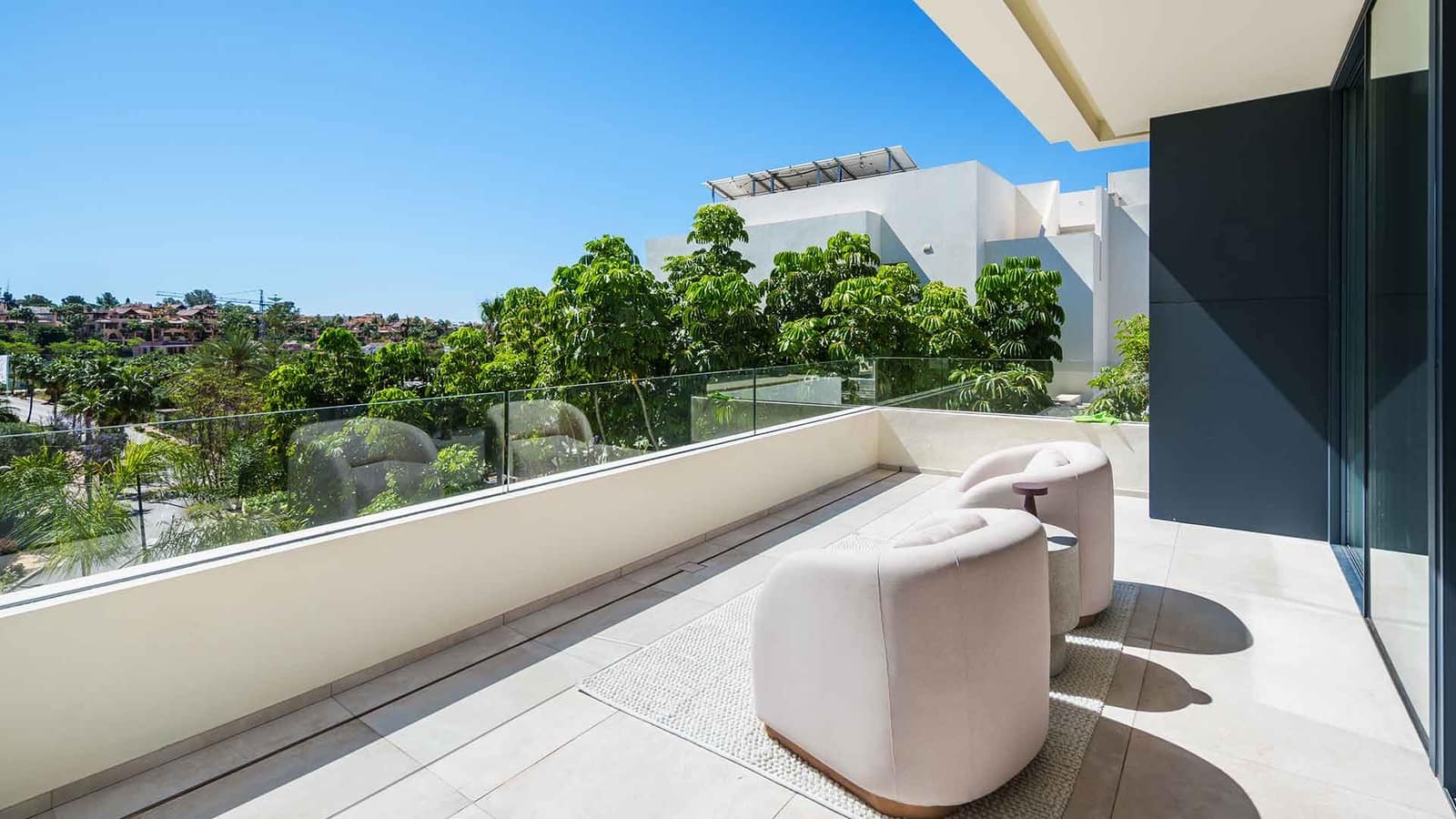 4 Zimmer Villa zu verkaufen in Estepona mit Pool - 2.750.000 € (Ref: 10085952)