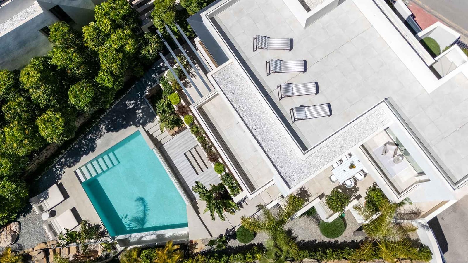 4 Zimmer Villa zu verkaufen in Estepona mit Pool - 2.750.000 € (Ref: 10085952)