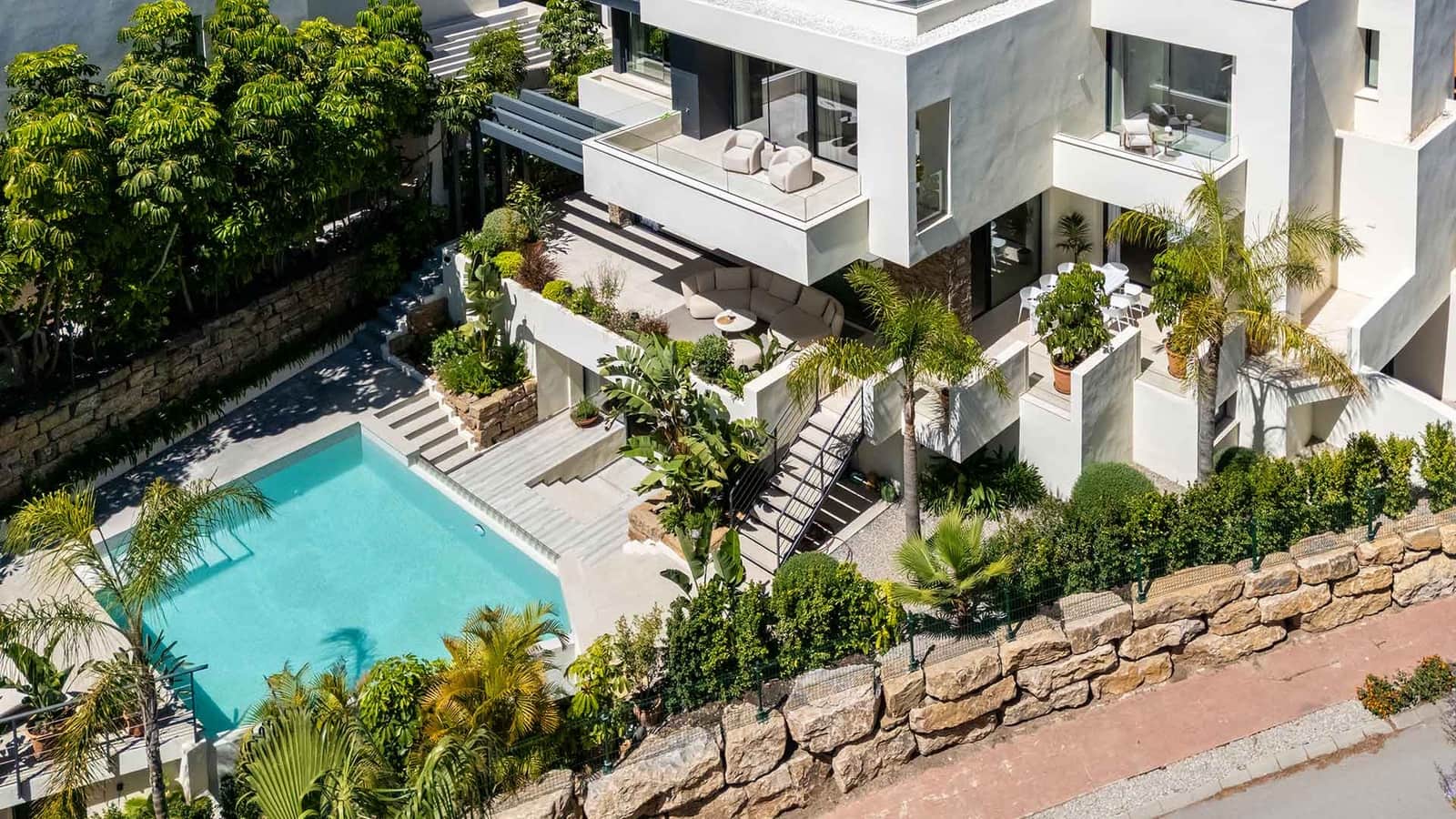 4 Zimmer Villa zu verkaufen in Estepona mit Pool - 2.750.000 € (Ref: 10085952)