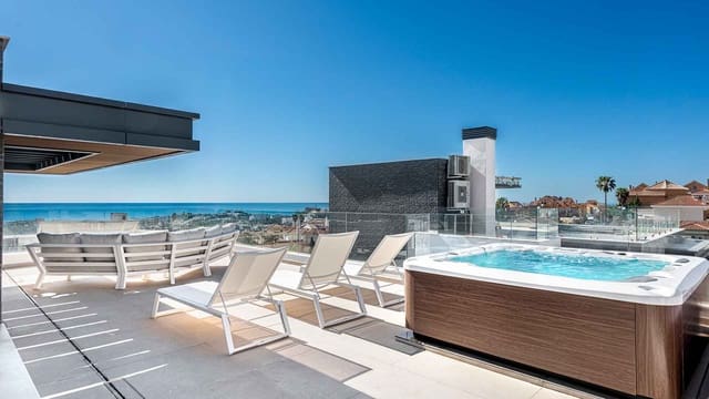 3 quarto Moradia para venda em La Cala de Mijas, Mijas com piscina - 1 889 000 € (Ref: 10098204)