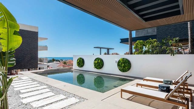 3 quarto Moradia para venda em La Cala de Mijas, Mijas com piscina - 1 889 000 € (Ref: 10098204)