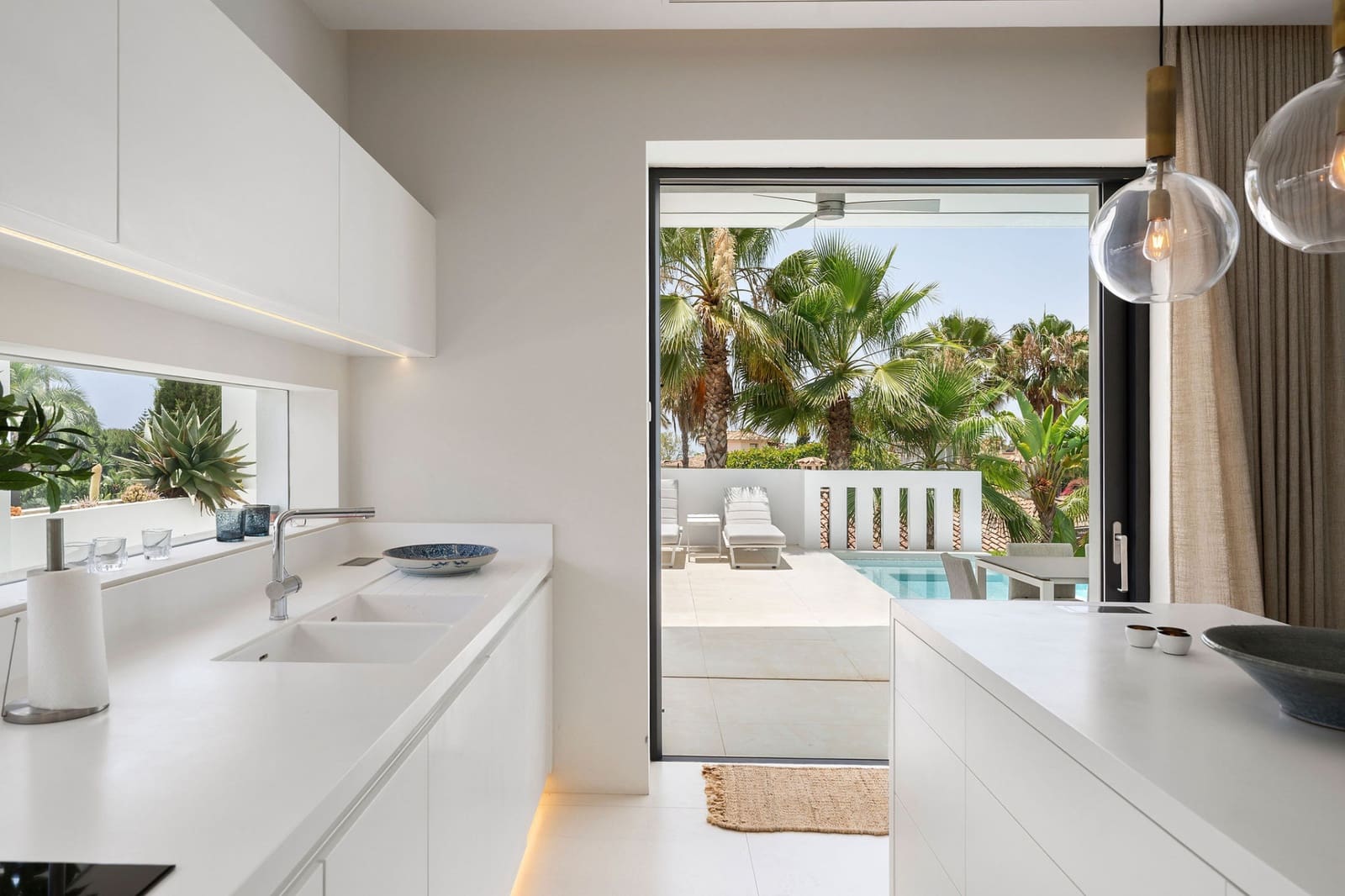 5 slaapkamer Villa te koop in Golden Mile met zwembad - € 5.650.000 (Ref: 10098205)