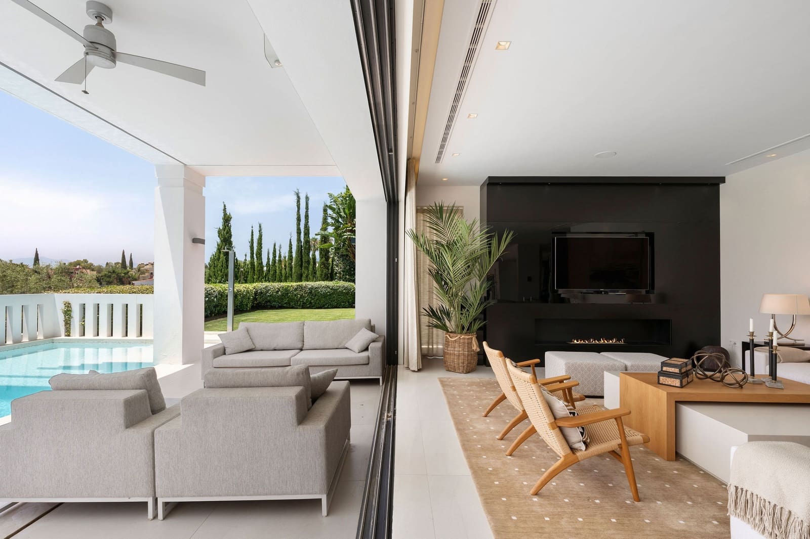 5 slaapkamer Villa te koop in Golden Mile met zwembad - € 5.650.000 (Ref: 10098205)