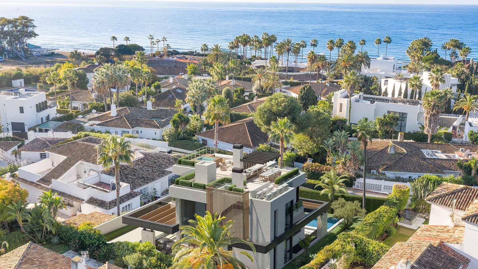 6 sovrum Villa till salu i Los Monteros med pool - 6 890 000 € (Ref: 10102247)