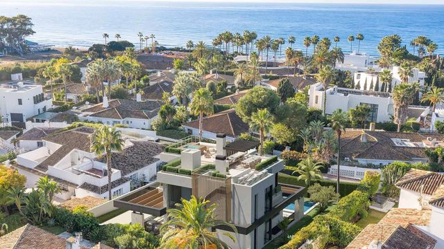 6 sovrum Villa till salu i Los Monteros, Marbella med pool - 6 890 000 € (Ref: 10102247)