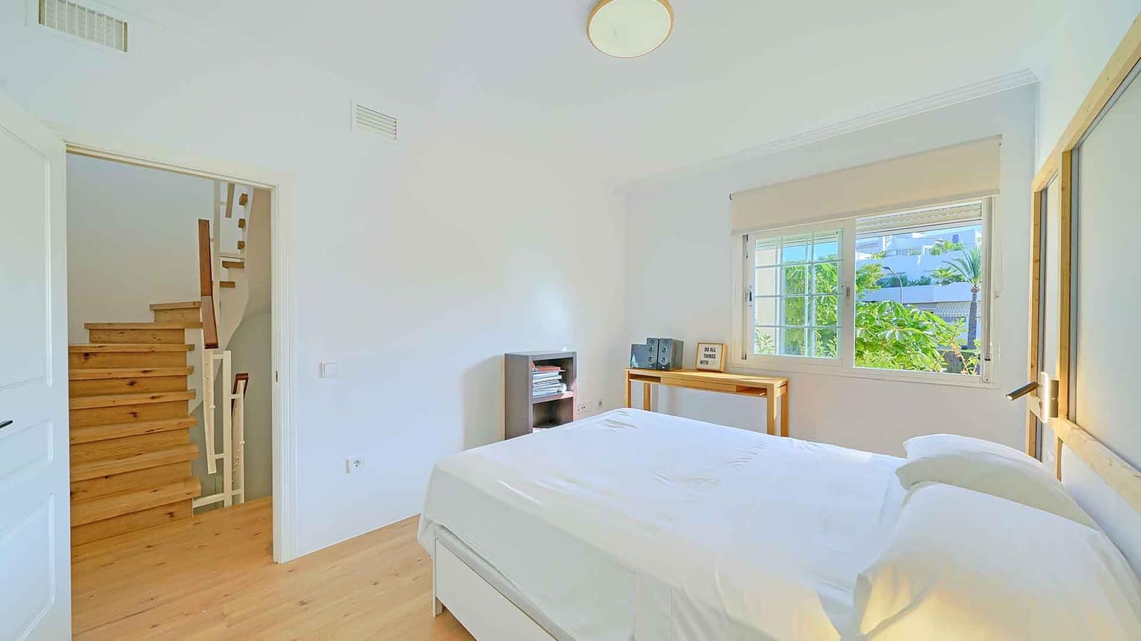 4 bedroom Townhouse for sale in Golden Mile with pool garage - € 1,950,000 (Ref: 10109405)