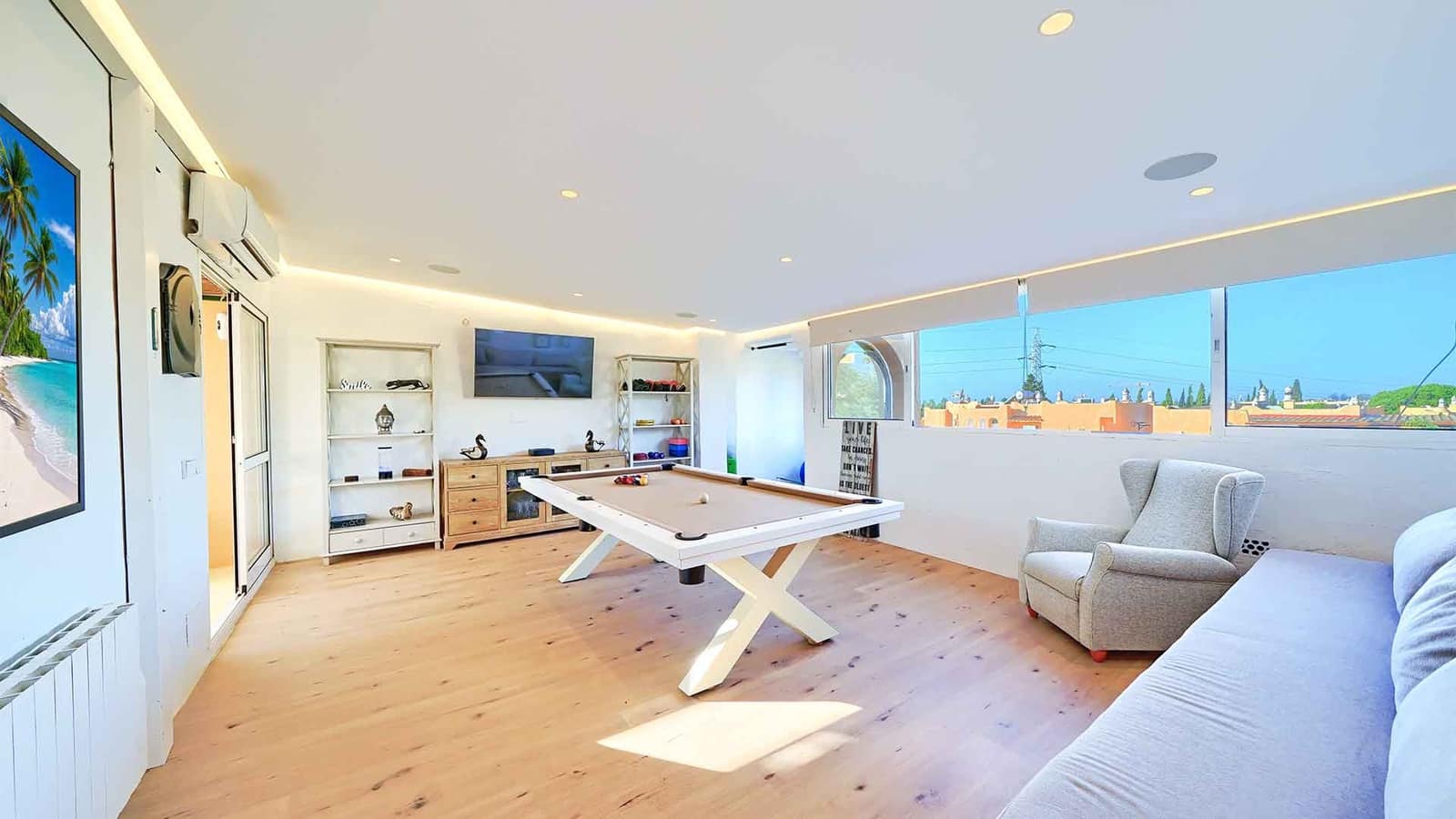 4 bedroom Townhouse for sale in Golden Mile with pool garage - € 1,950,000 (Ref: 10109405)
