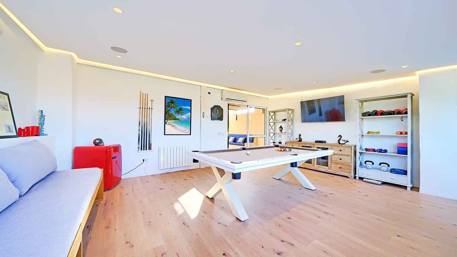 4 bedroom Townhouse for sale in Golden Mile with pool garage - € 1,950,000 (Ref: 10109405)