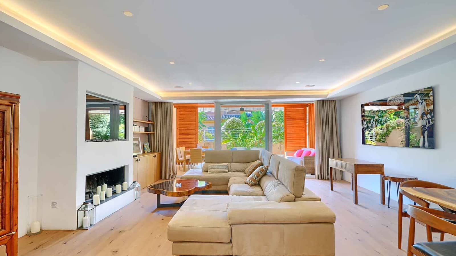 4 bedroom Townhouse for sale in Golden Mile with pool garage - € 1,950,000 (Ref: 10109405)