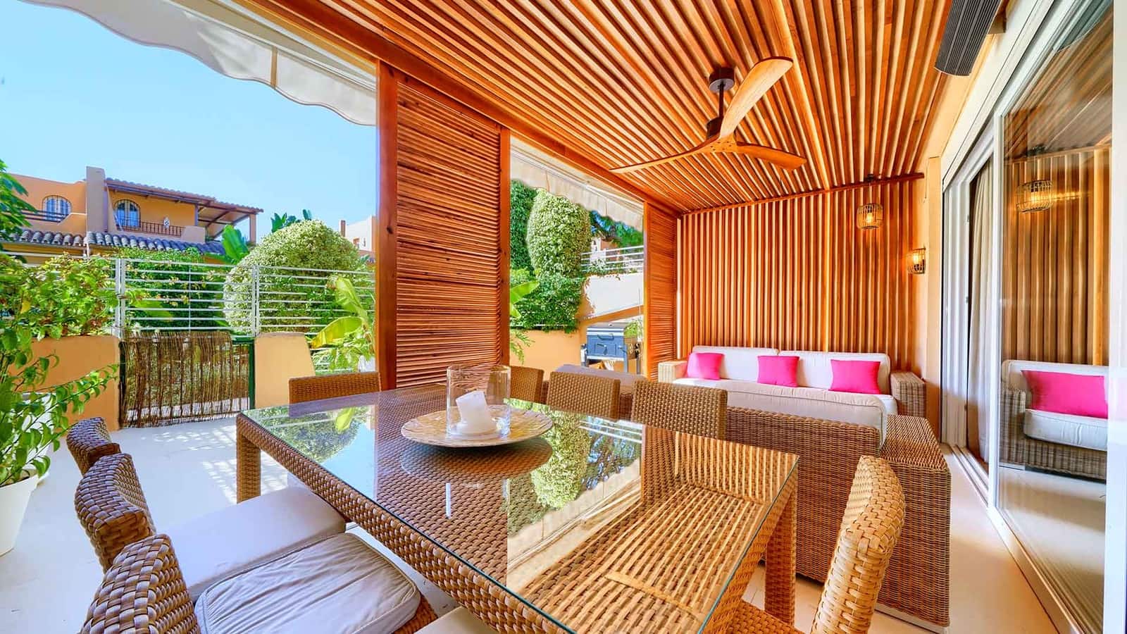 4 bedroom Townhouse for sale in Golden Mile with pool garage - € 1,950,000 (Ref: 10109405)