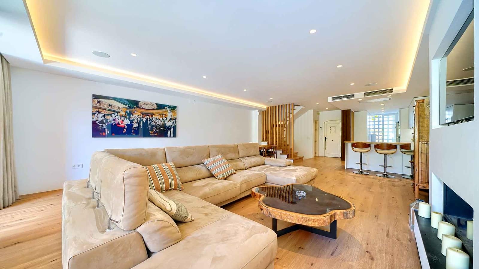 4 bedroom Townhouse for sale in Golden Mile with pool garage - € 1,950,000 (Ref: 10109405)