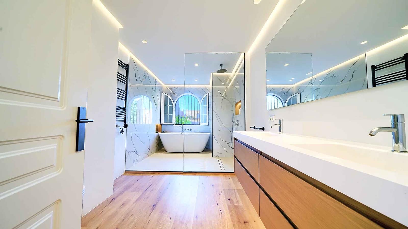 4 bedroom Townhouse for sale in Golden Mile with pool garage - € 1,950,000 (Ref: 10109405)