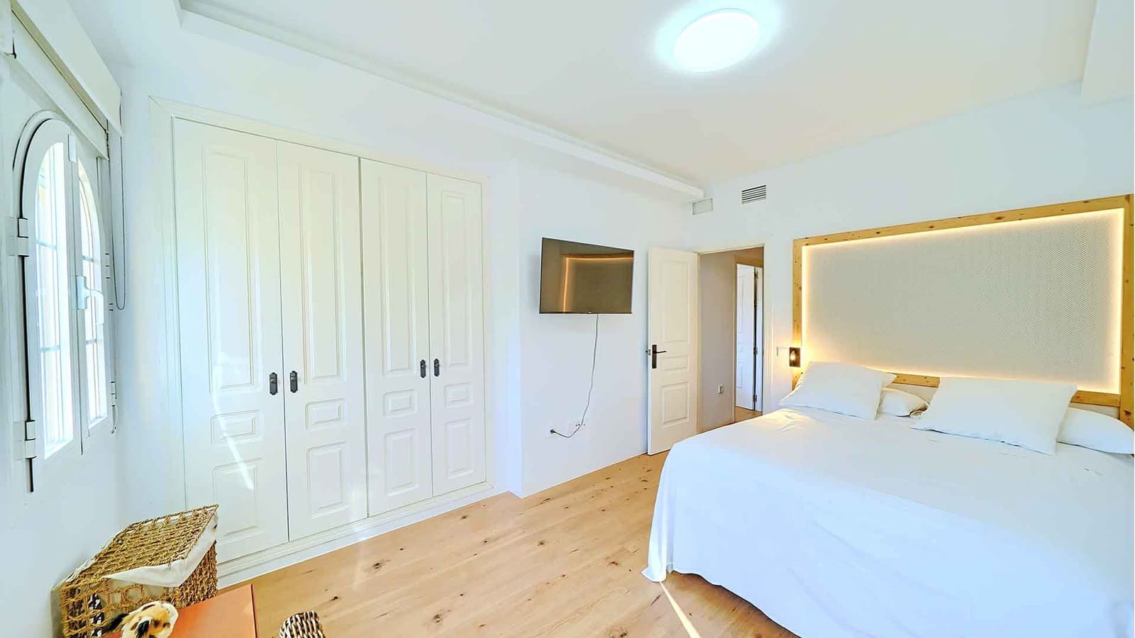 4 bedroom Townhouse for sale in Golden Mile with pool garage - € 1,950,000 (Ref: 10109405)