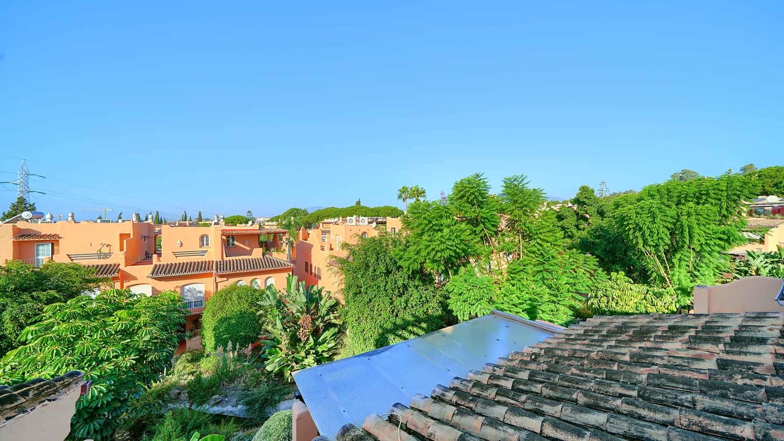 4 bedroom Townhouse for sale in Golden Mile with pool garage - € 1,950,000 (Ref: 10109405)