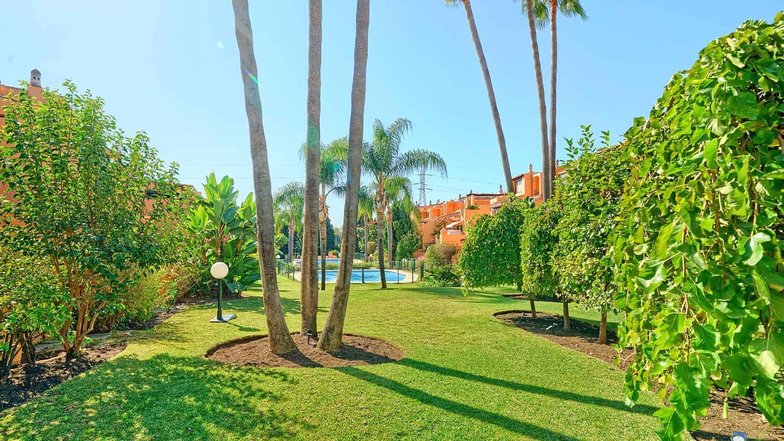 4 bedroom Townhouse for sale in Golden Mile with pool garage - € 1,950,000 (Ref: 10109405)