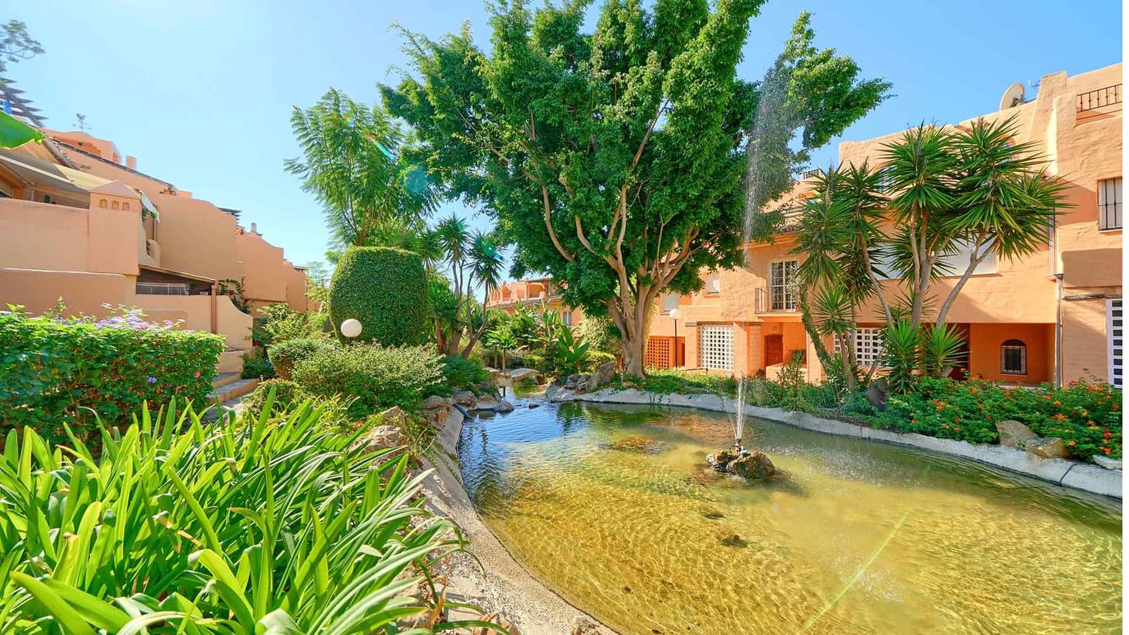 4 bedroom Townhouse for sale in Golden Mile with pool garage - € 1,950,000 (Ref: 10109405)