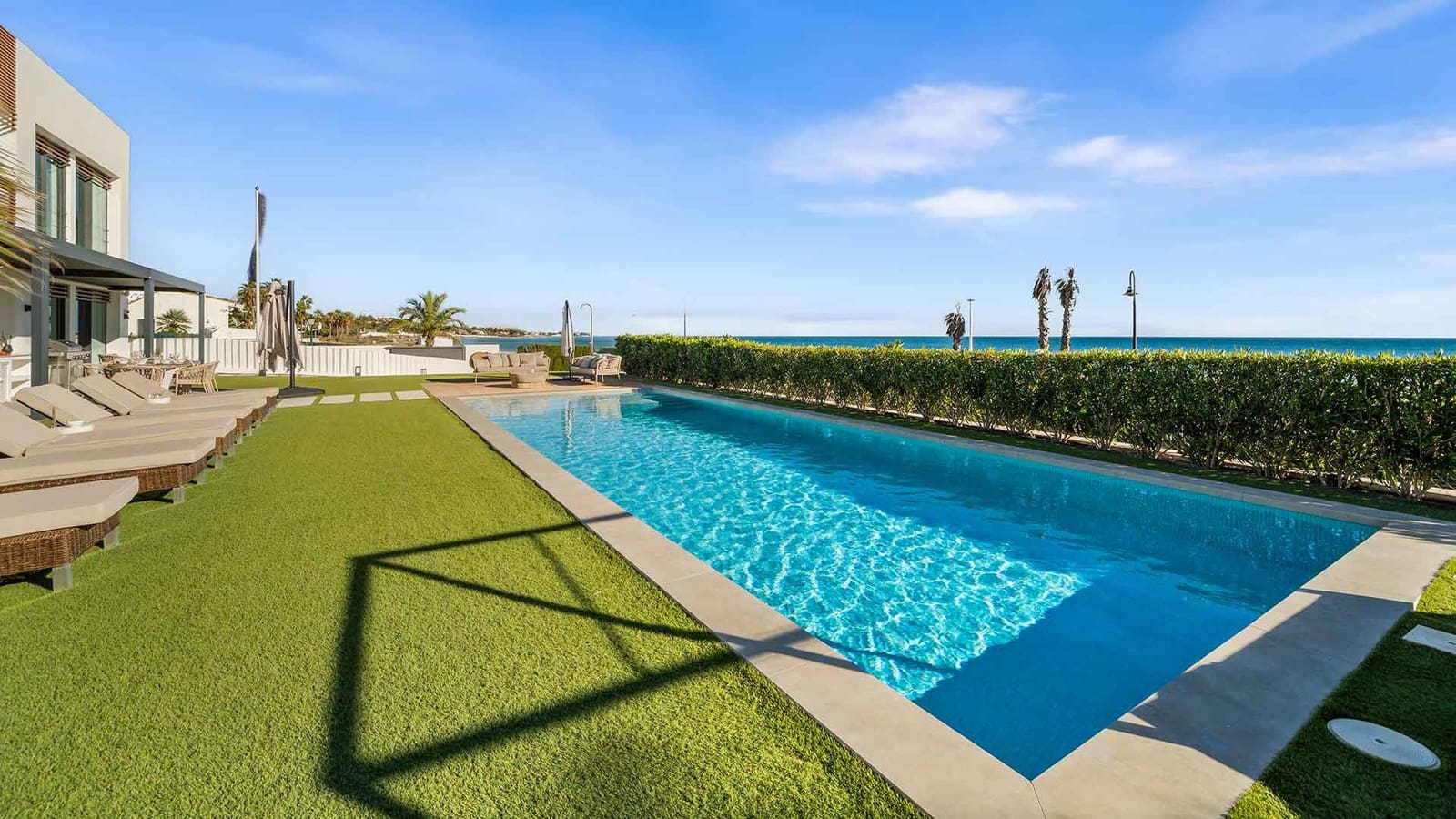 5 bedroom Villa for sale in Estepona with pool garage - € 5,750,000 (Ref: 10115645)